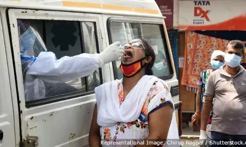 அசாமில் சுகாதாரப்பணியாளர்கள் இடையே கோவிட்-19 ஏன் இரு வாரங்களில் 59% அதிகரித்தது அசாமில் சுகாதாரப்பணியாளர்கள் இடையே கோவிட்-19 ஏன் இரு வாரங்களில் 59% அதிகரித்தது