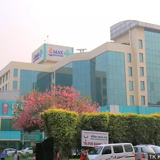 கோவிட் நெருக்கடி: ‘அதிக’ கட்டணம் பெற்றும் நஷ்டத்தில் இயங்கும் தனியார் மருத்துவமனைகள்