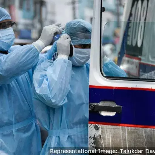 தனிப்பட்ட பாதுகாப்பு உபகரணங்களுக்கு தனியார் மருத்துவமனைகளில் அதிக கட்டணம்; அரசு மருத்துவமனைகளில் பற்றாக்குறை தனிப்பட்ட பாதுகாப்பு உபகரணங்களுக்கு தனியார் மருத்துவமனைகளில் அதிக கட்டணம்; அரசு மருத்துவமனைகளில் பற்றாக்குறை