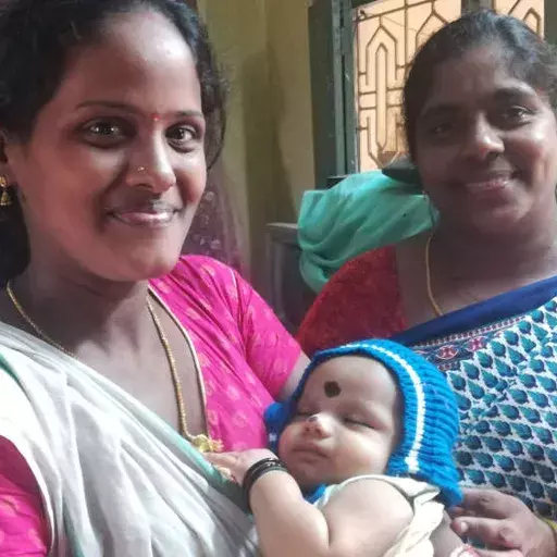 தாய்மார்களுக்கு உணவளித்தல், ஊட்டச்சத்து குறைபாட்டை எதிர்த்து  போராடுவது: கிழக்கு கோதாவரி அனுபவம்