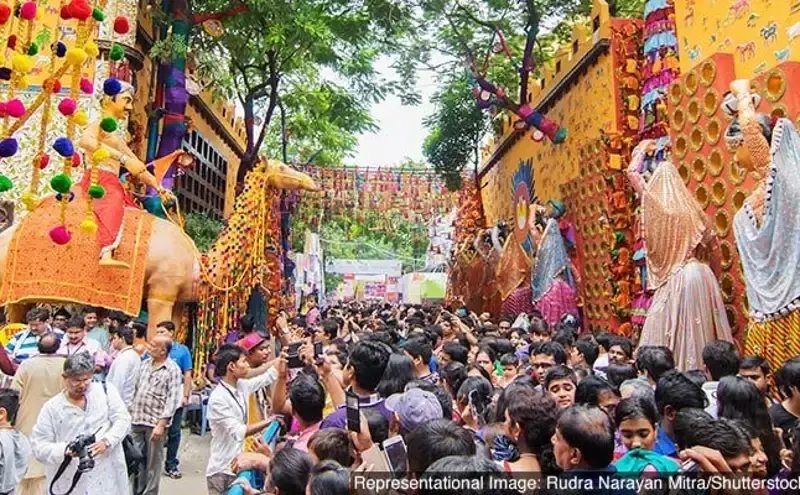 துர்கா பூஜையின் போது மேற்கு வங்கத்தால் கோவிட்-19 எழுச்சியை தவிர்க்க முடியுமா? துர்கா பூஜையின் போது மேற்கு வங்கத்தால் கோவிட்-19 எழுச்சியை தவிர்க்க முடியுமா?