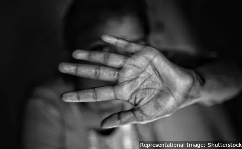 ஊரடங்கால் வீட்டு வன்முறை அதிகரிக்கும் நிலையில் ஆஷா தொழிலாளர்களாலும் புதிய அணுகுமுறையிலும் அதை தடுக்க வேண்டும் ஊரடங்கால் வீட்டு வன்முறை அதிகரிக்கும் நிலையில் ஆஷா தொழிலாளர்களாலும் புதிய அணுகுமுறையிலும் அதை தடுக்க வேண்டும்