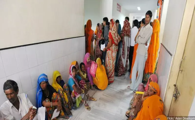 சுகாதாரத்திற்கு செலவிடுதல் அதிகரிக்க வாய்ப்பிருந்தும் இந்தியாவில் பொது சுகாதார வசதிகள் ஏன் பாதிக்கப்படுகிறது சுகாதாரத்திற்கு செலவிடுதல் அதிகரிக்க வாய்ப்பிருந்தும் இந்தியாவில் பொது சுகாதார வசதிகள் ஏன் பாதிக்கப்படுகிறது